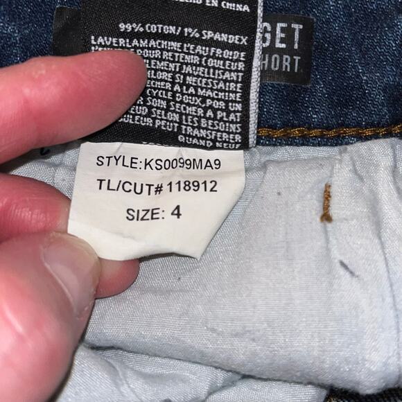 KUT from the Kloth Gidget Fray Hem Denim Shorts Size 4 Distressed Jean Cutoffs - Picture 5 of 7